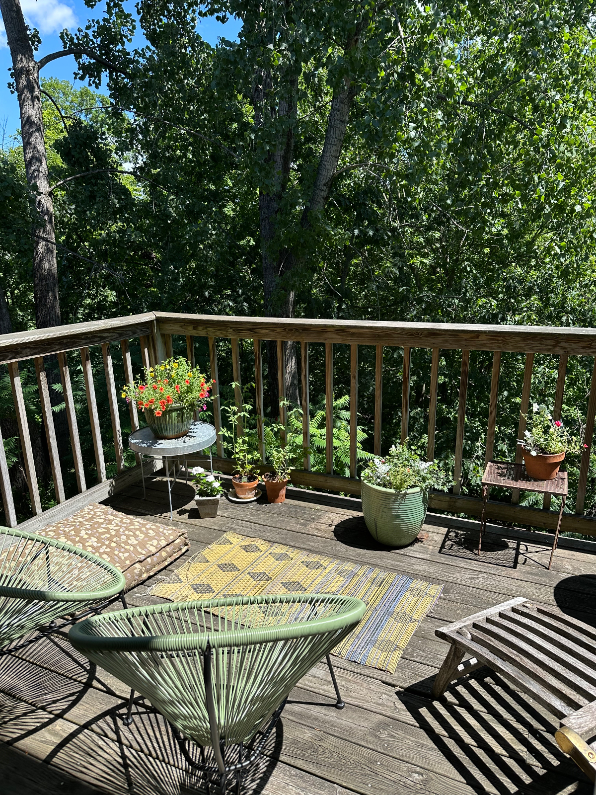 Contemporary 3 bedroom Condo in Lakeside residential area in Burlington's South End - Photo 2