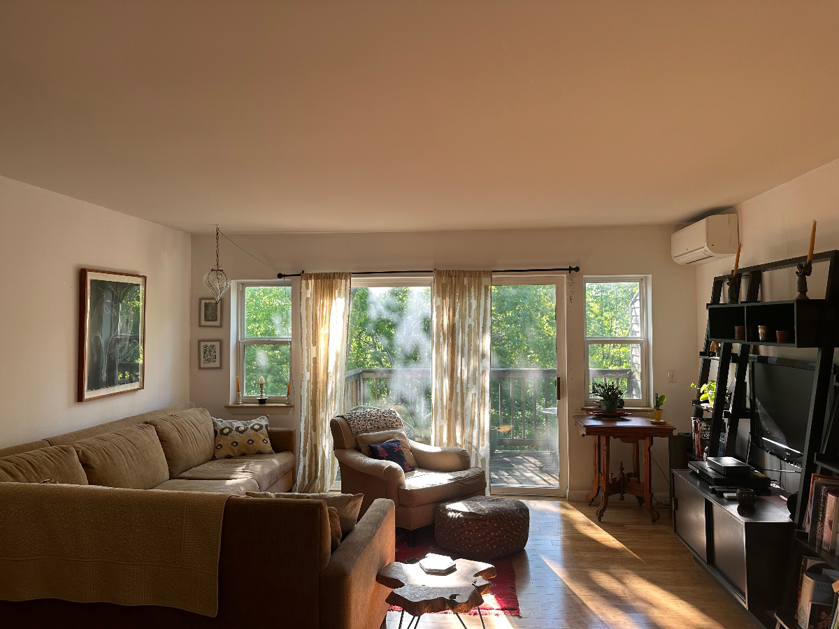 Contemporary 3 bedroom Condo in Lakeside residential area in Burlington's South End - Photo 5