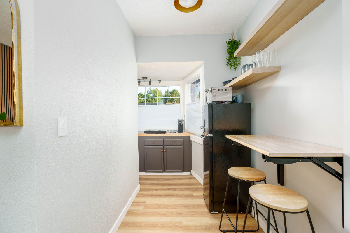 Mid-Town Studio - Photo 3
