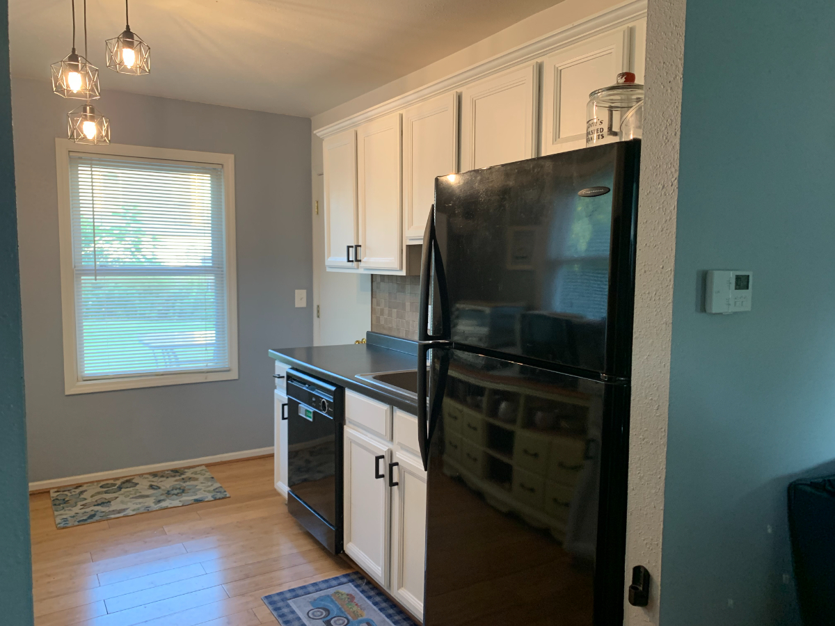 Serene & Bright 2BR House Near Hospitals, University and Bus Line - Photo 12