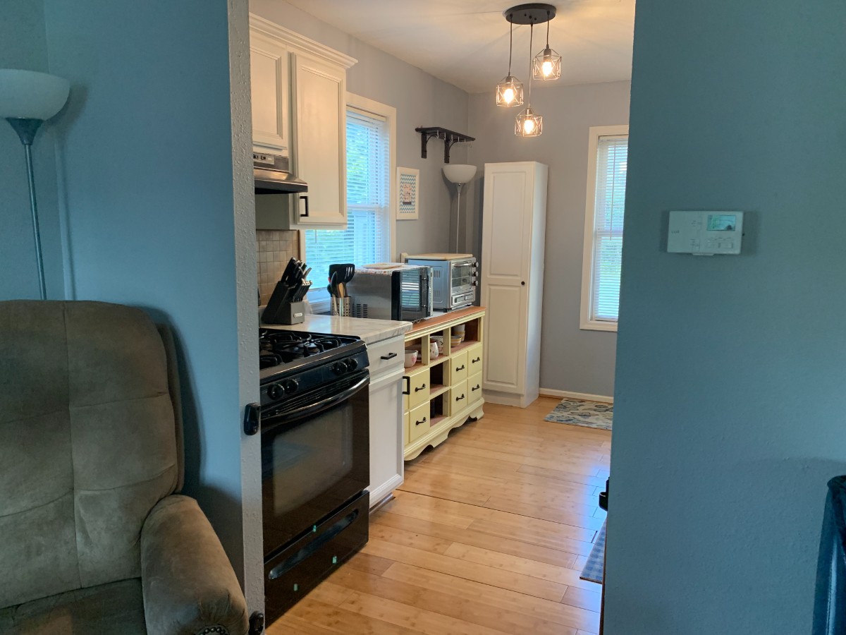 Serene & Bright 2BR House Near Hospitals, University and Bus Line - Photo 3