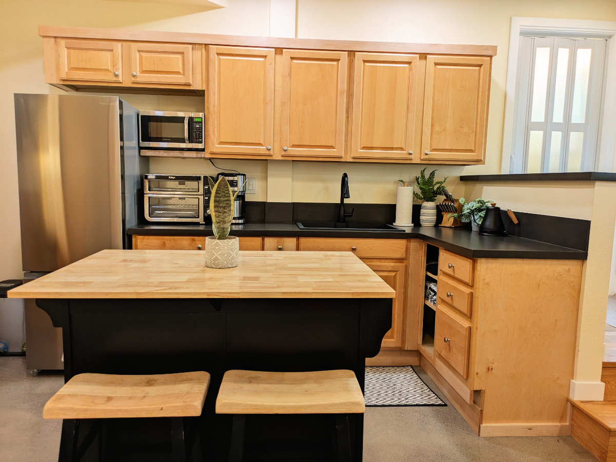 The Juniper Studio. A Warm, Modern Retreat in Bend. - Photo 6