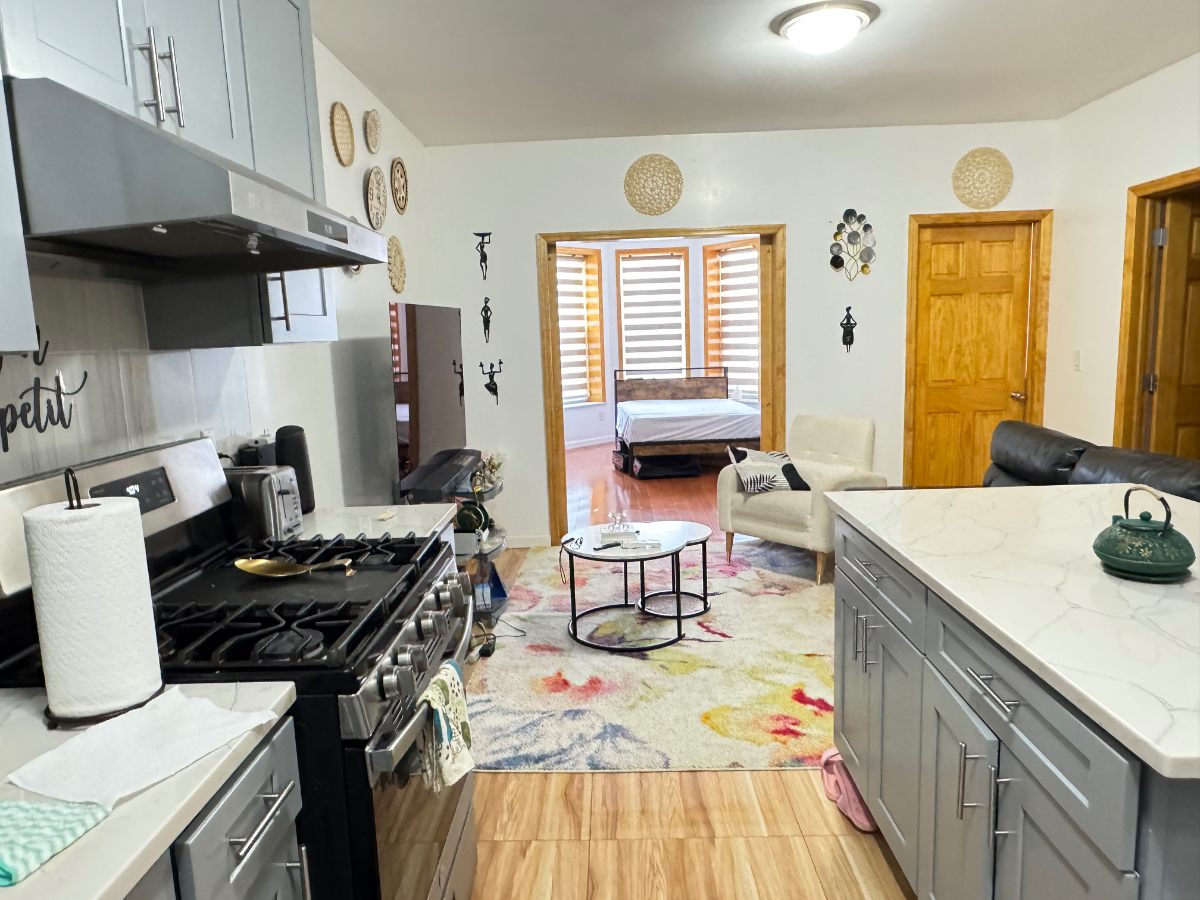 Sunny Large Room for Rent-Ridgewood, Queens - Photo 4