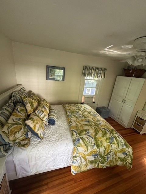 ALL UTILITIES INCLUDED! :) highspeed internet, private parking, W/D in unit w/private entrance, pet  - Photo 11