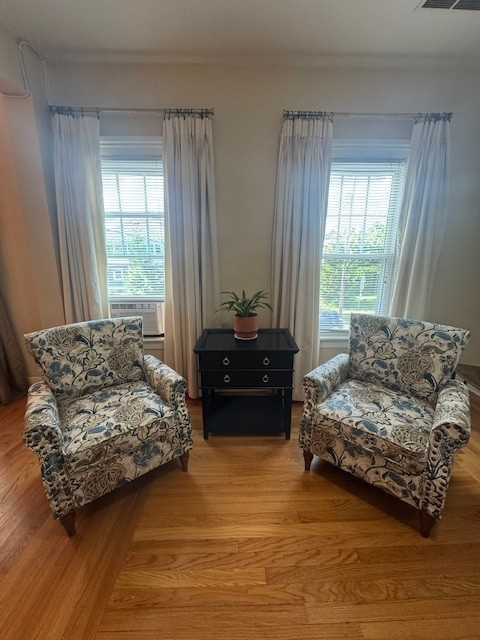 ALL UTILITIES INCLUDED! :) highspeed internet, private parking, W/D in unit w/private entrance, pet - Photo 2