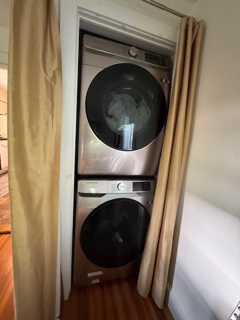 ALL UTILITIES INCLUDED! :) highspeed internet, private parking, W/D in unit w/private entrance, pet  - Photo 12