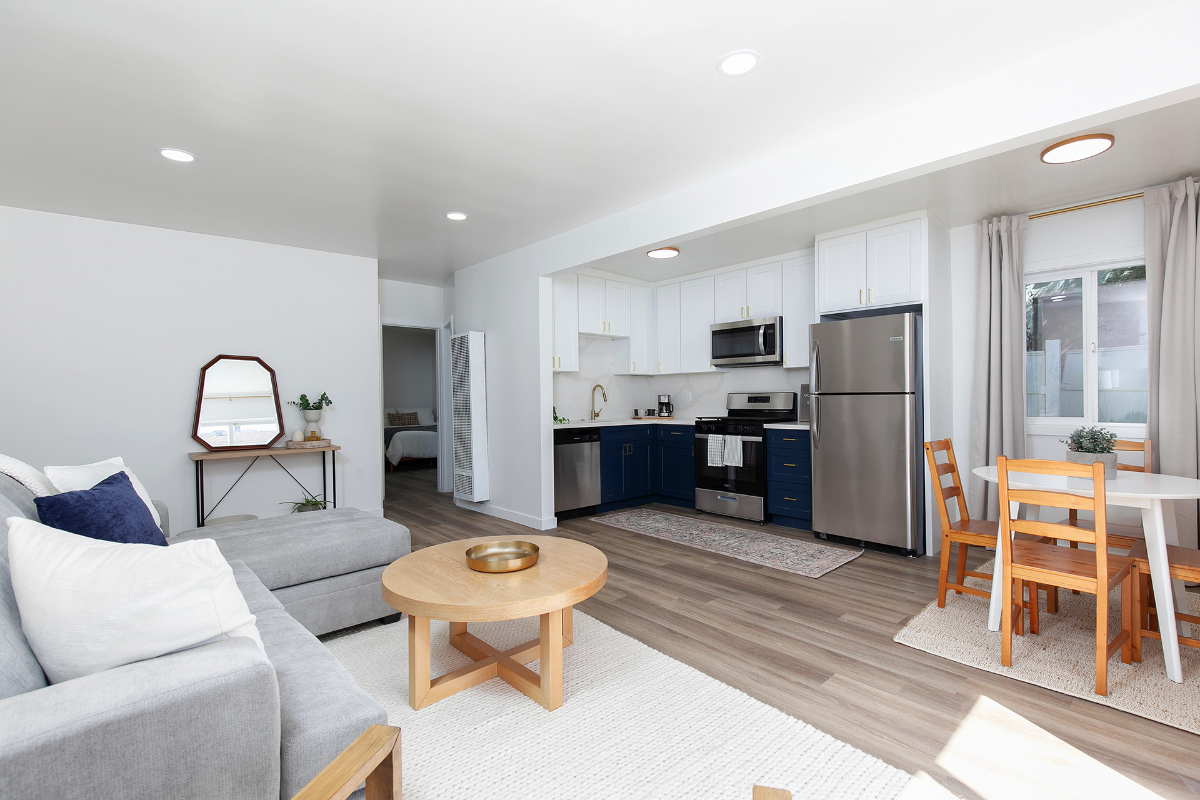 2 Bedroom Ocean Beach Cottage - Remodeled Interior / 2 Blocks from the Beach - Photo 2