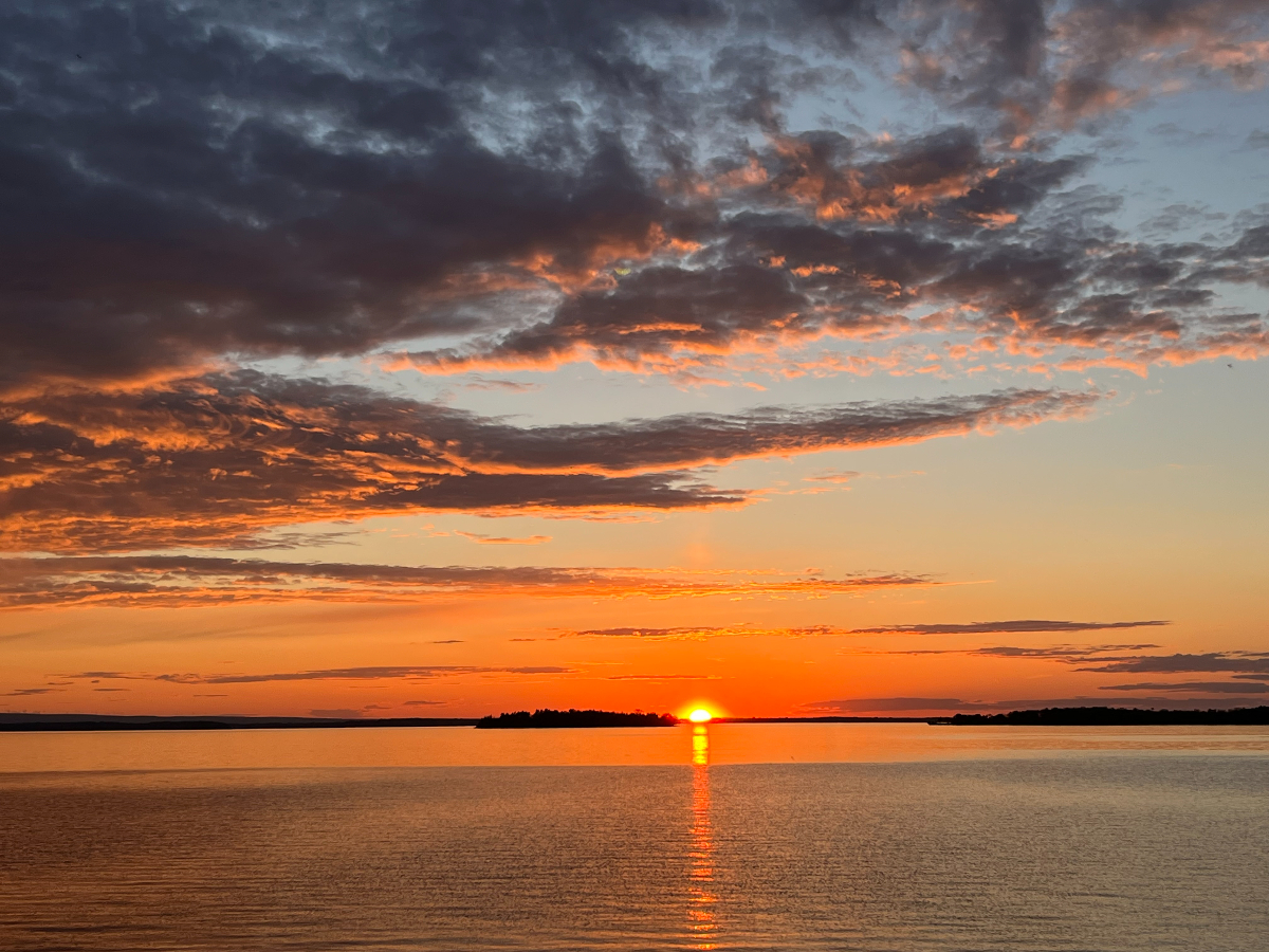 Amazing Sunsets - Photo 1