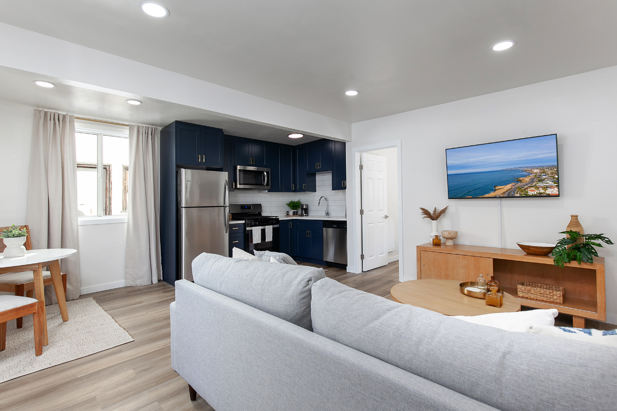 1 Bedroom Beach Cottage - Fully Furnished, 2 Blocks from the Beach - Photo 4