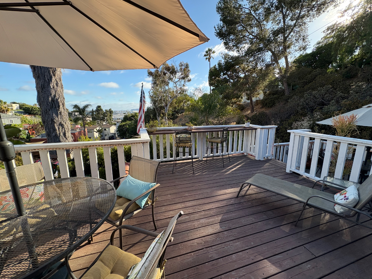 Secluded Spanish Revival Home With A View - Photo 3