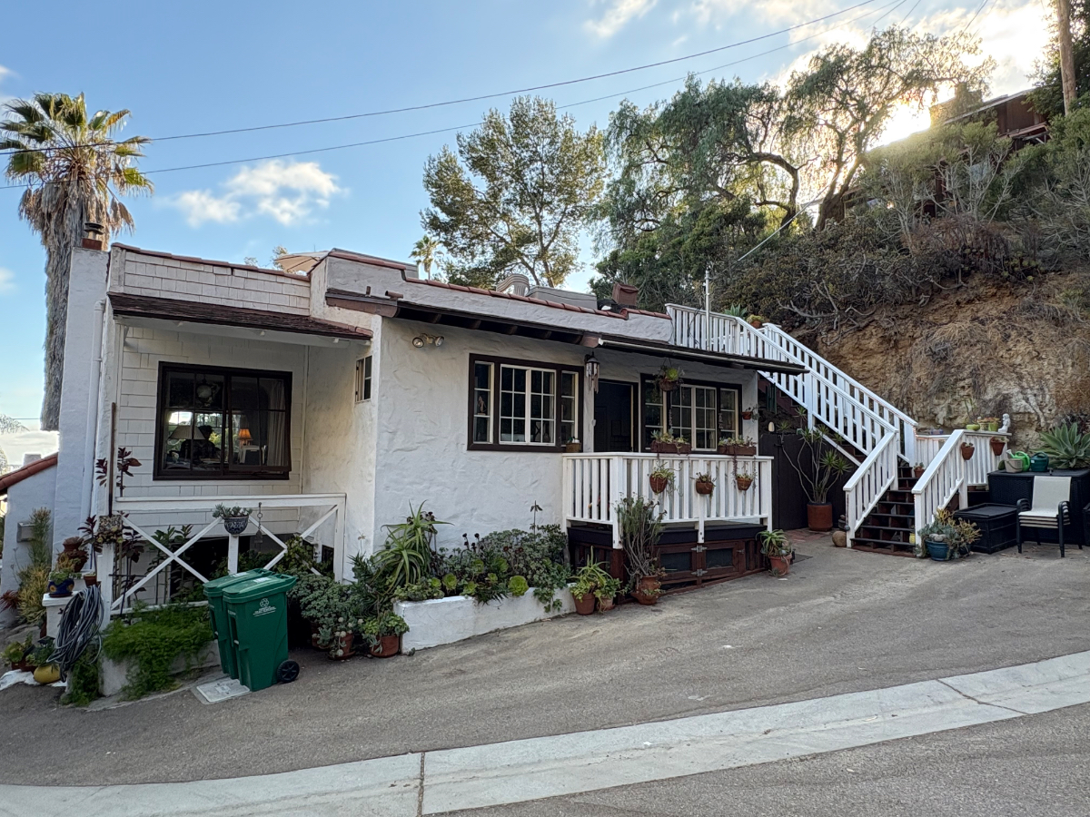 Secluded Spanish Revival Home With A View - Photo 2