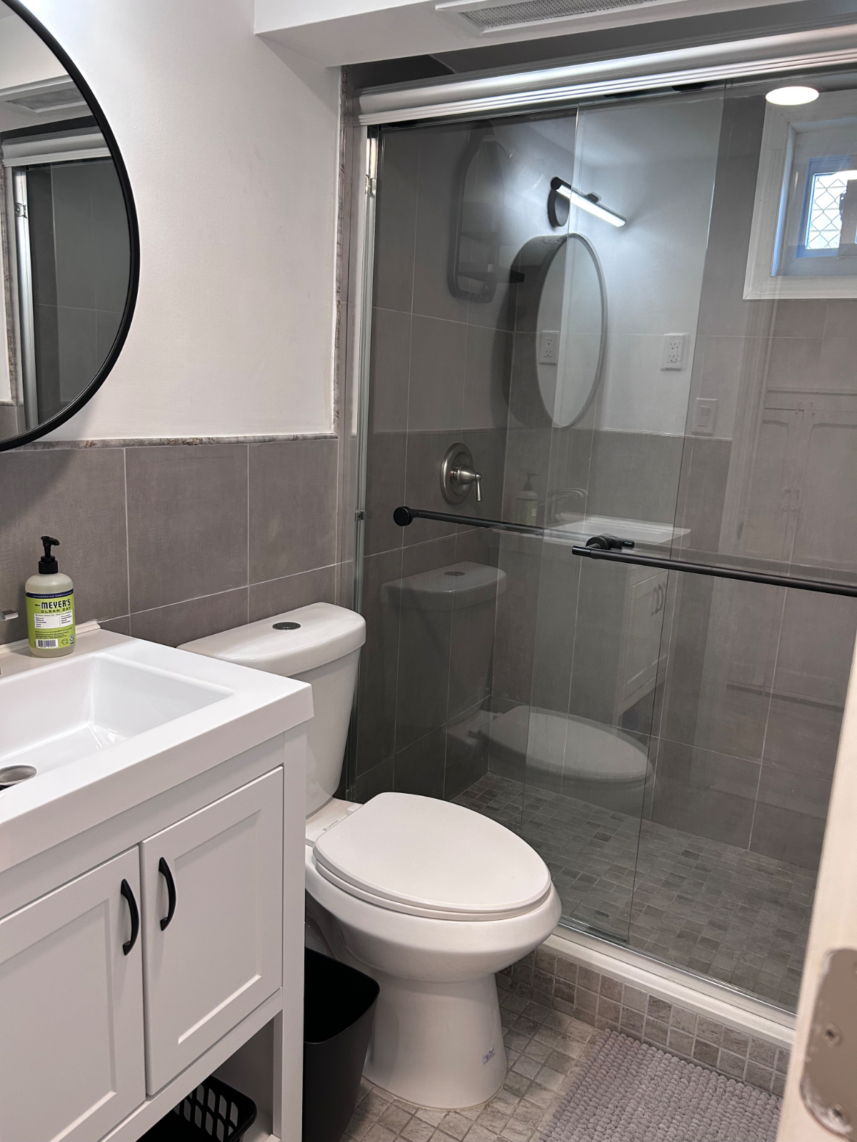 1 bedroom newly renovated, very spacious apartment - Photo 5
