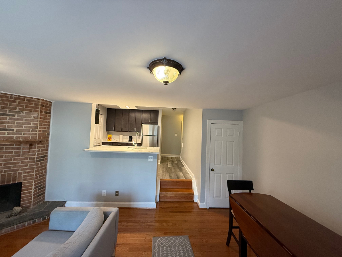 Cozy Basement with a private Entrance - Photo 6