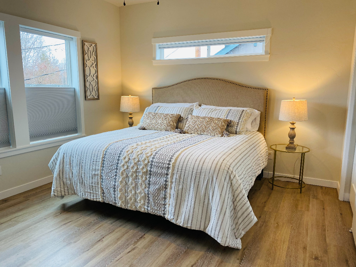 Furnished Near Deschutes River. Walk to Old Mill & Downtown Bend - Photo 6
