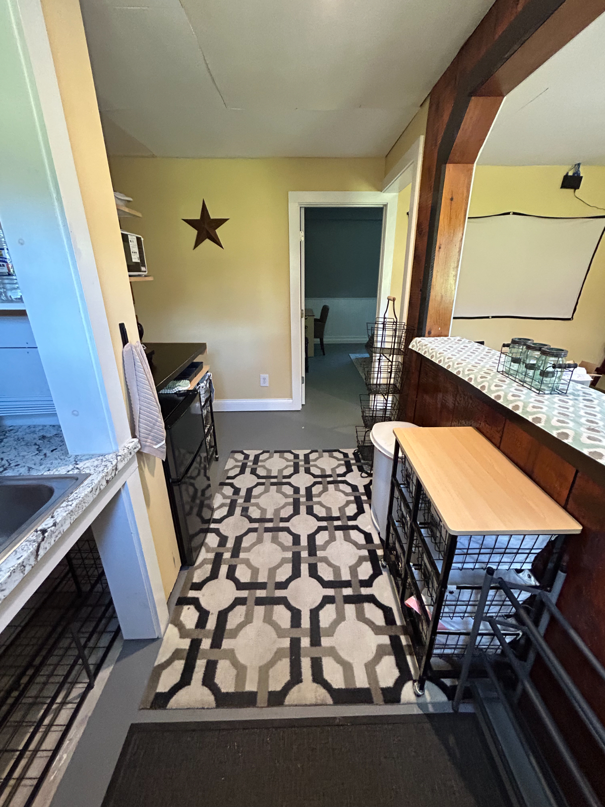 Cute 2 Bedroom Apt. 10 Mins from Porter - Photo 8
