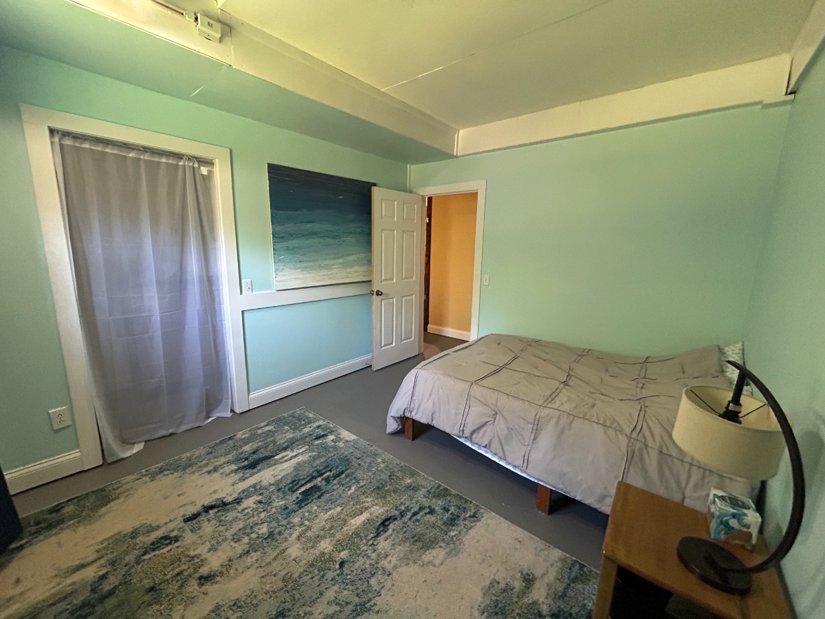 Cute 2 Bedroom Apt. 10 Mins from Porter - Photo 4