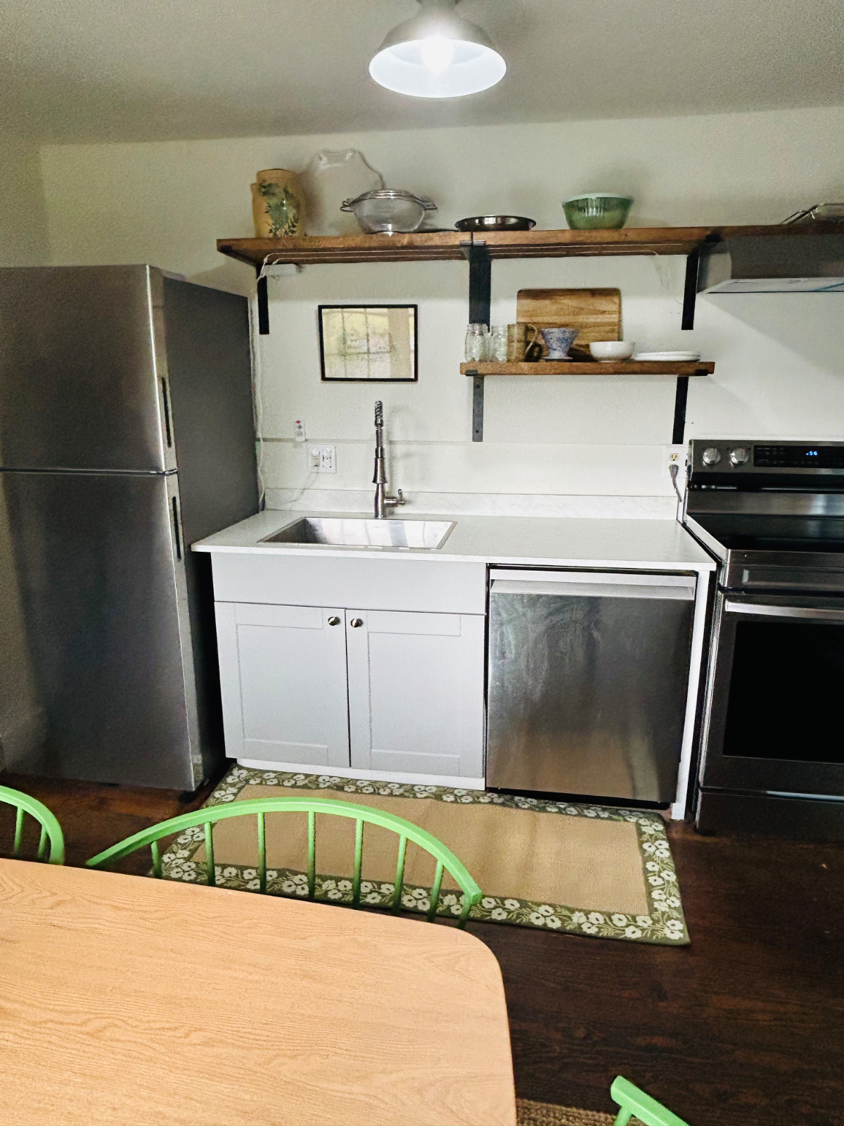 Beautiful Quechee Main St Apartment with Views - Photo 9