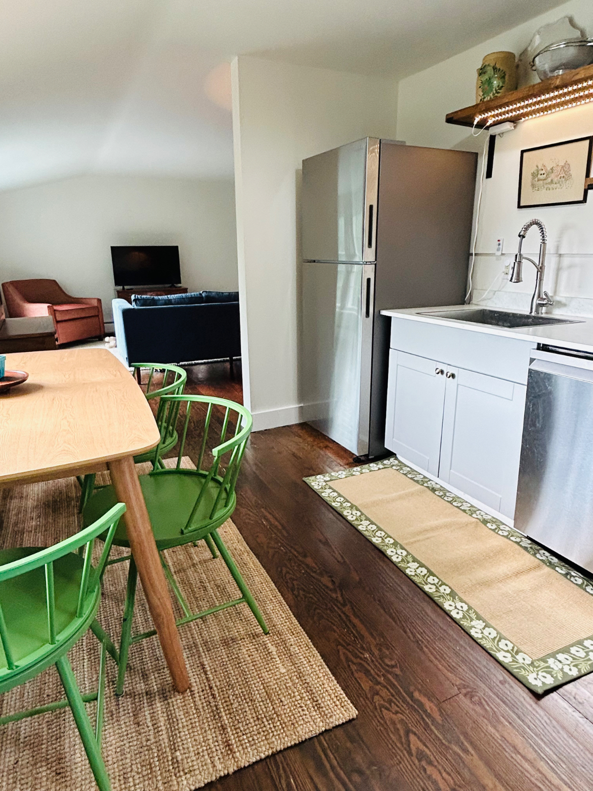 Beautiful Quechee Main St Apartment with Views - Photo 11