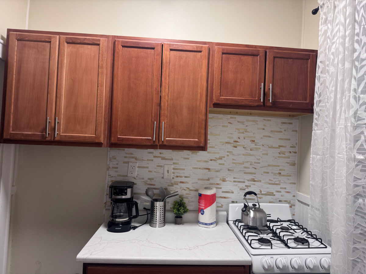 Spacious Furnished 1BR with Full Kitchen & Private Bath - Ideal for long and short Stays - Photo 9