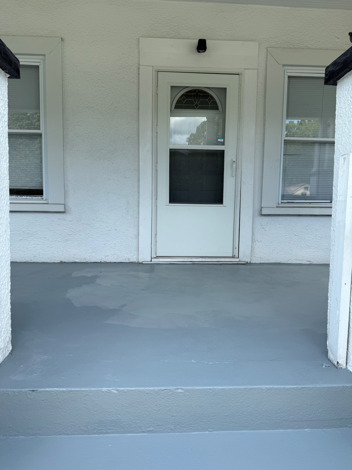 2 Bedroom & 1 Bath - Complete Renovation (5219) - Photo 1