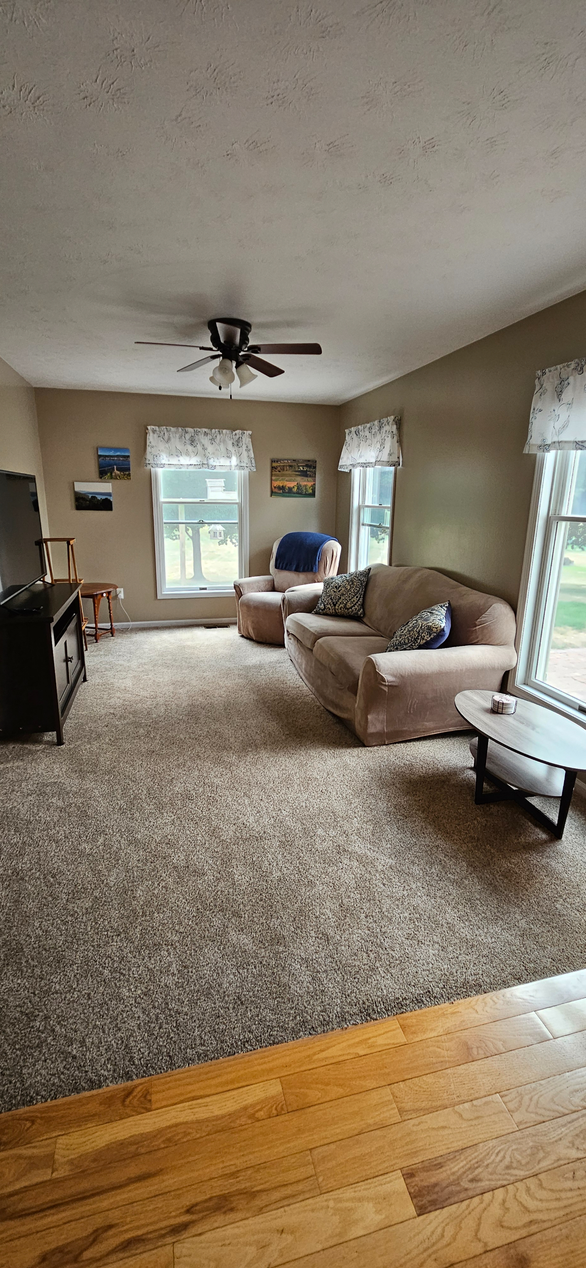 Quiet, Light - Filled One Bedroom Colonial Apartment -  Private Patio, Minutes from Hospitals and Sh - Photo 7