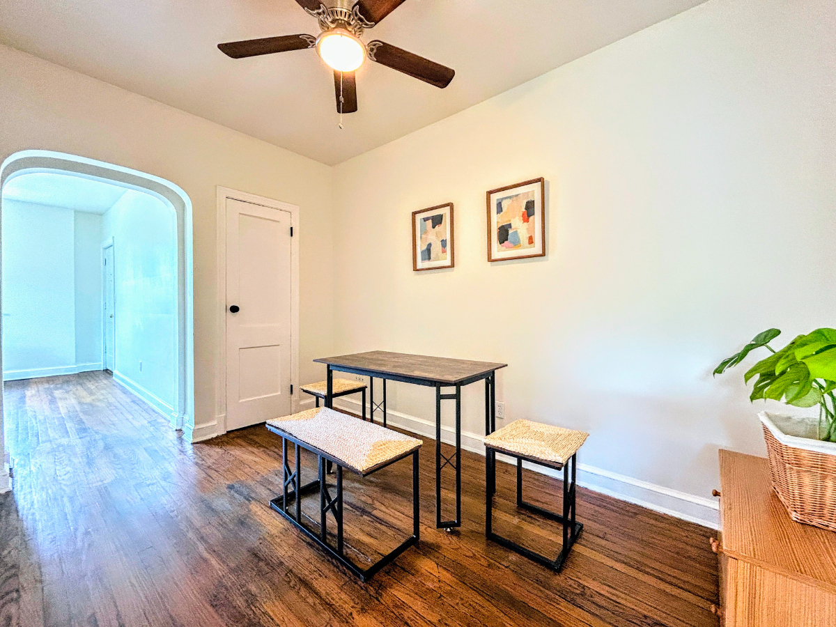 Large 2 Bedroom Apartment - Photo 4