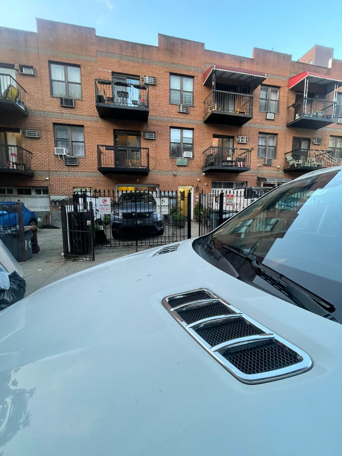 Nice private unit with parking space - Photo 8
