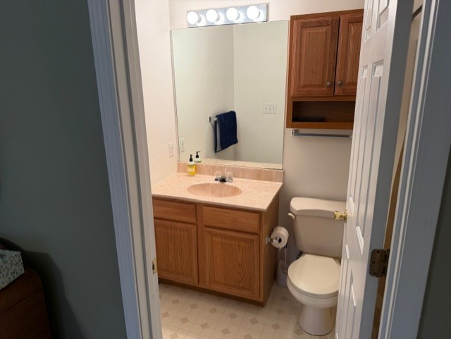 recently renovated/ comfy-cozy/ perfectly located - Photo 11