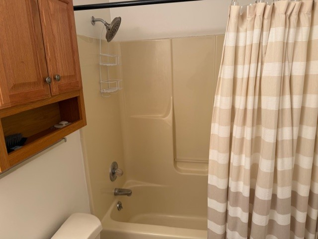 recently renovated/ comfy-cozy/ perfectly located - Photo 12