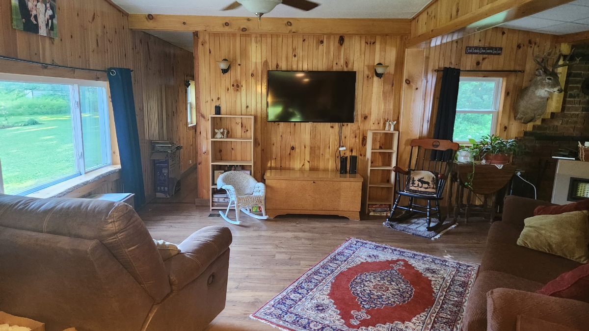 2 Bedroom home in Paul Smiths - Photo 6