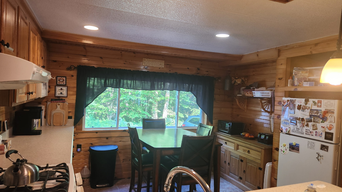 2 Bedroom home in Paul Smiths - Photo 11