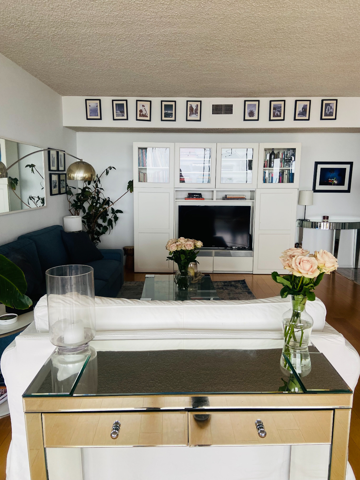 Vintage Runyon Hollywood Penthouse w/Panoramic Views - Photo 3