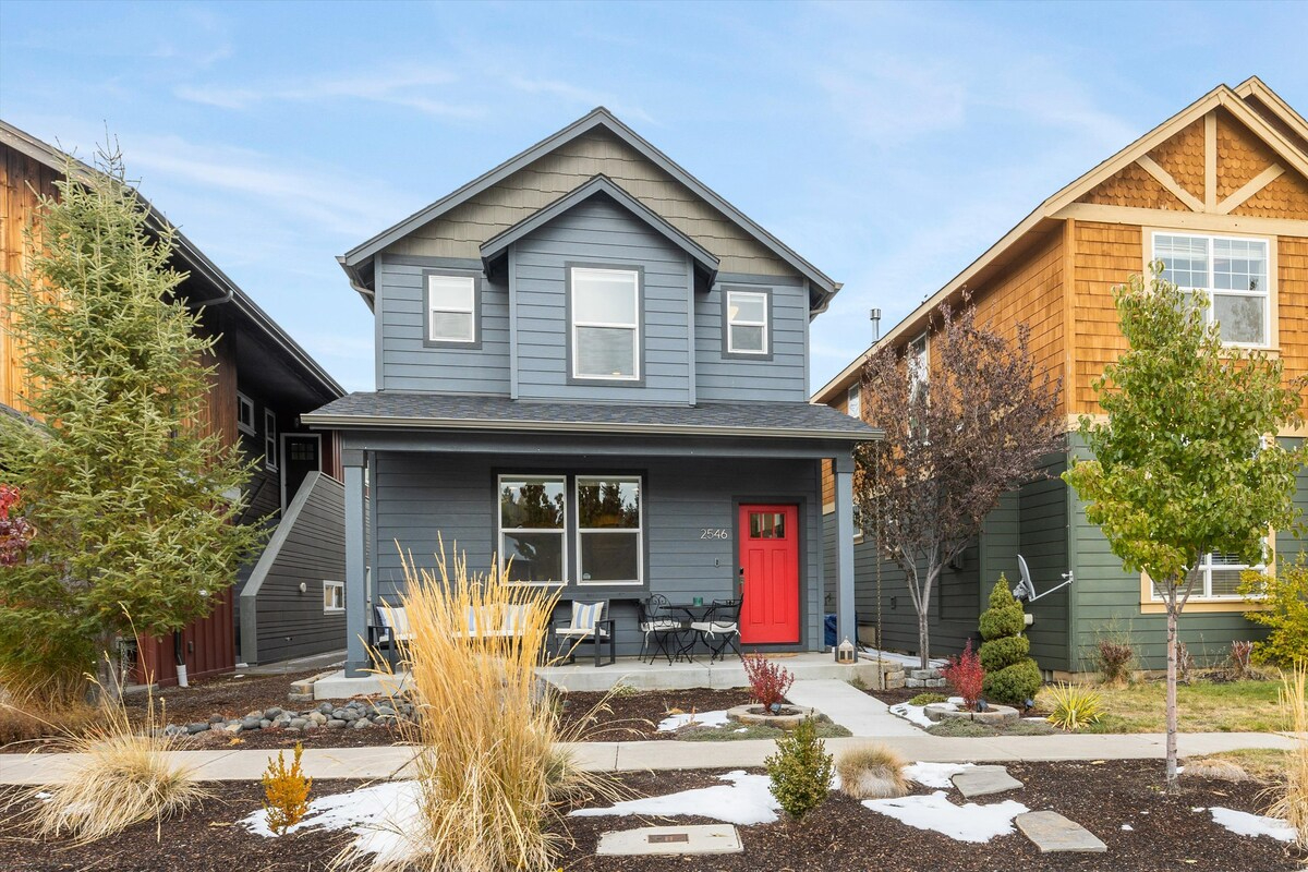 Luxury House w/ 3 King Beds 1 Mile from Downtown Bend - Photo 1