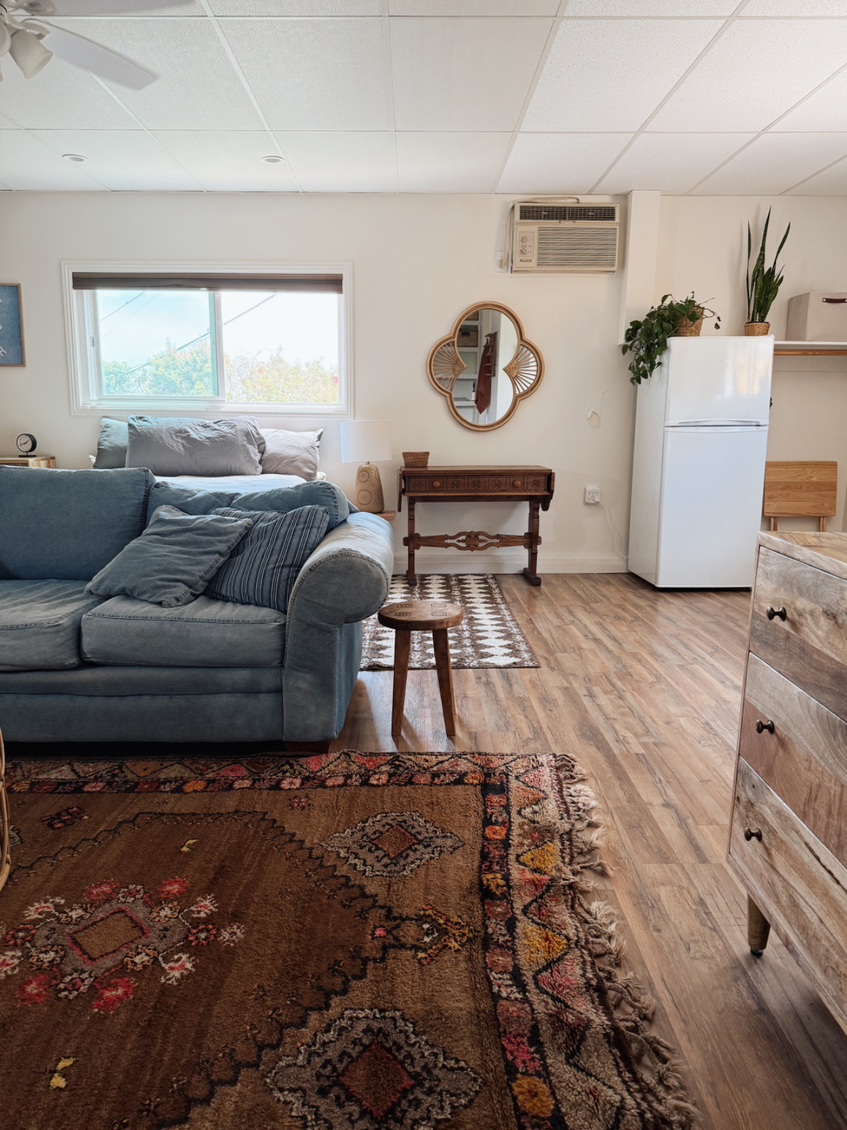 Quiet Studio Retreat . Private Patio . Ideal for Remote Work - Photo 1