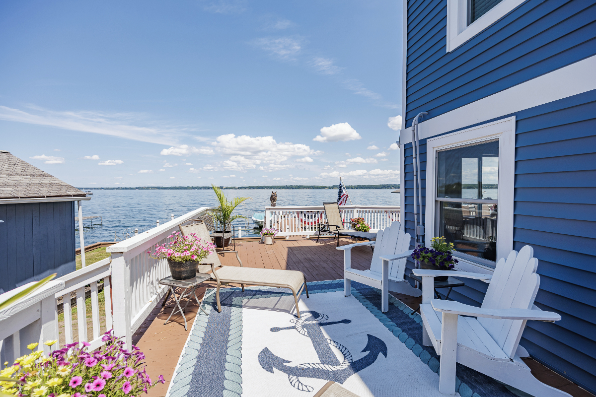 Completely Remodeled  Luxury  Seneca Lake Front Home  Close To Hospitals Hobart College and Fantasti - Photo 12