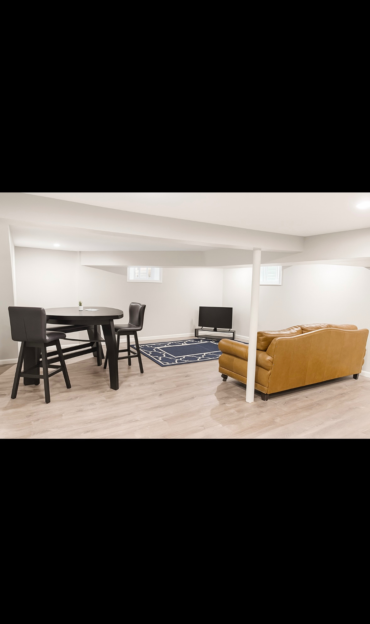 2 bedroom basement separate entrance - Photo 1