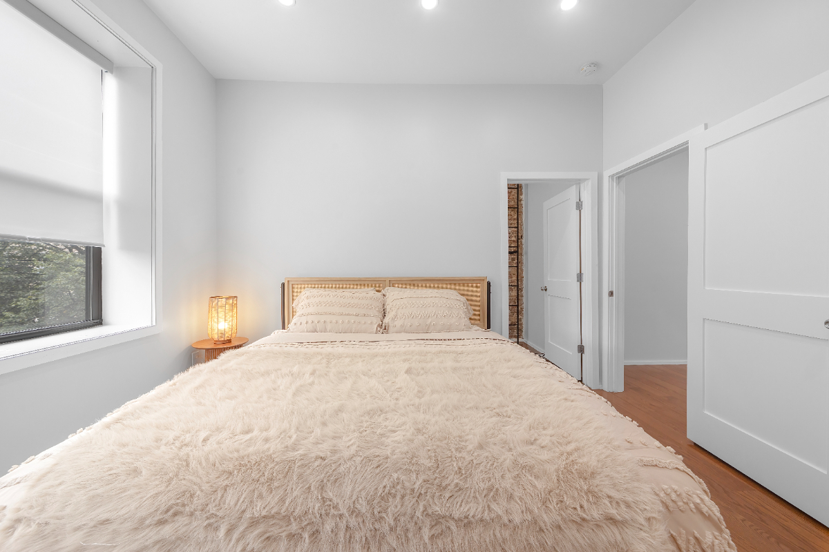 Chic Boho Brick Loft Near Subway - Photo 6