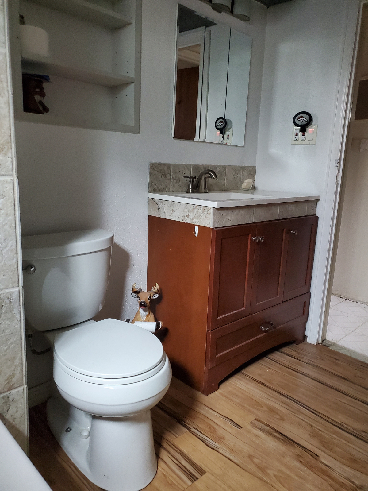 Beautiful Furnished Basement Apartment with All Amenities in Prime Denver Location - Photo 8