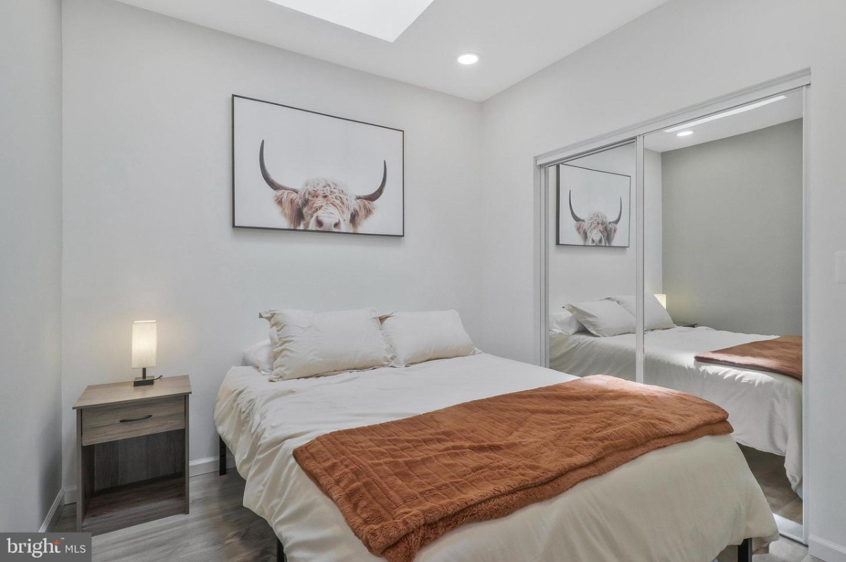 Bright 2BR/1BA - Flexible Leases, Central Location - Photo 6