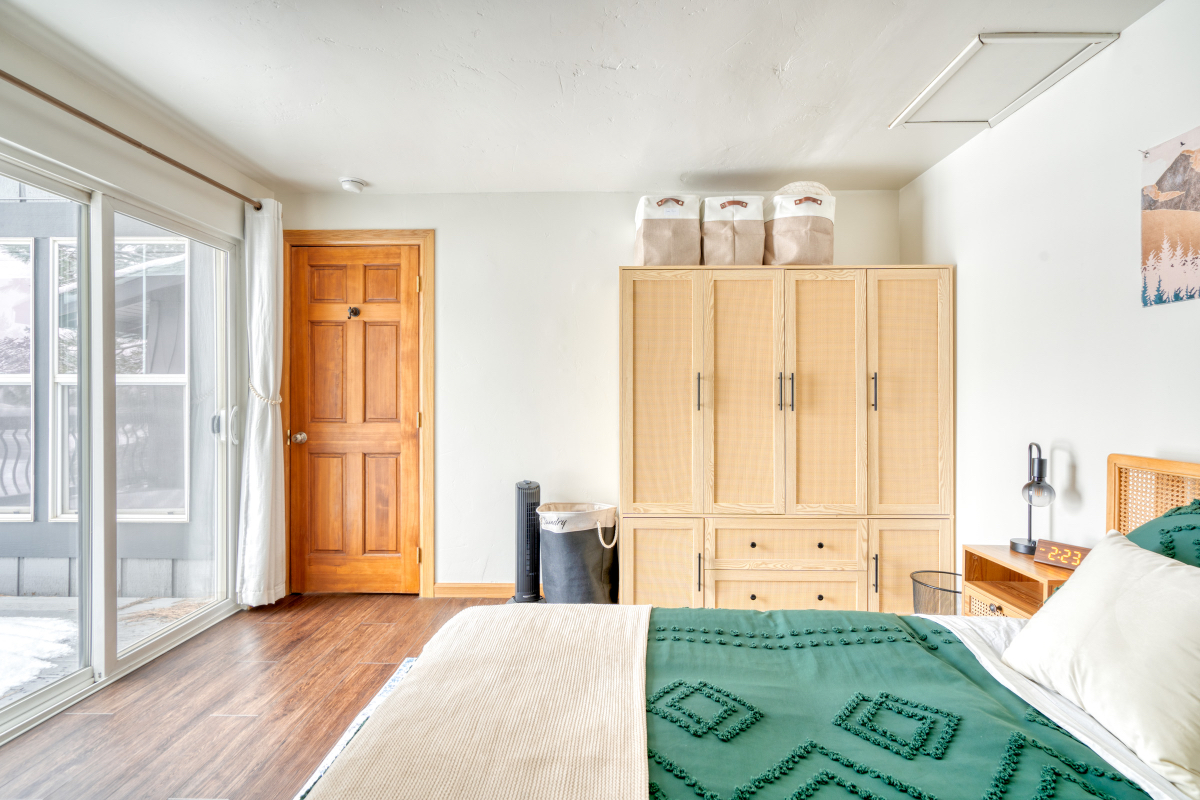 Cozy mid-century luxury near Downtown - Photo 3