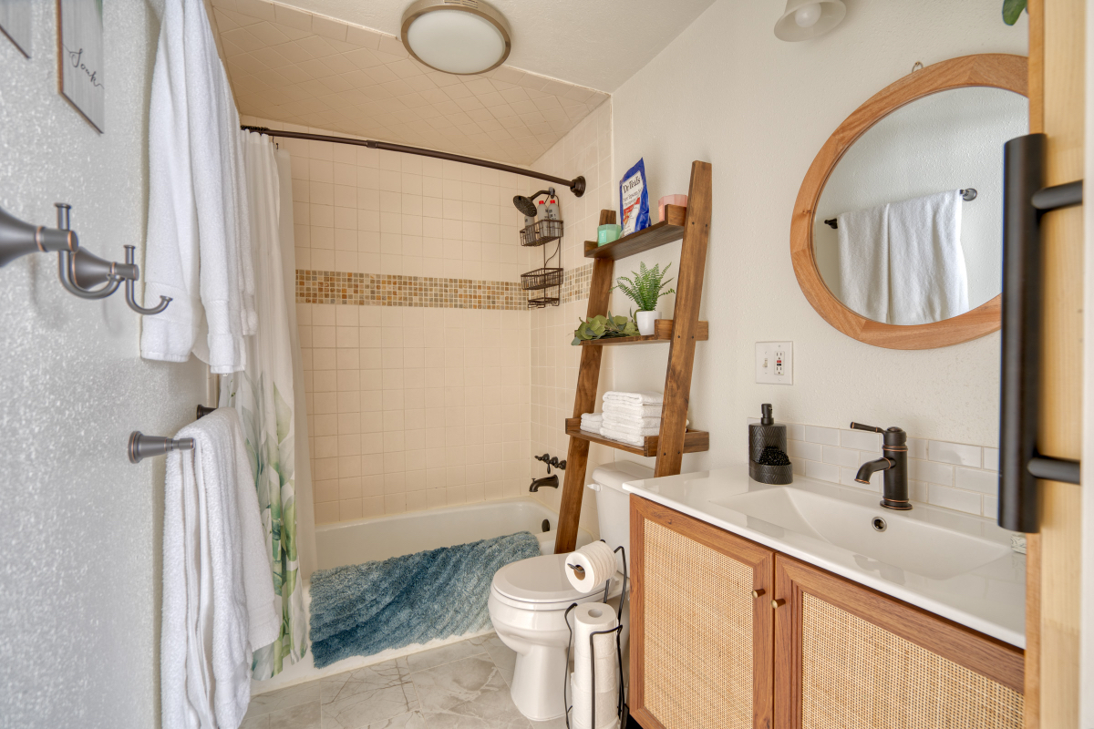 Cozy mid-century luxury near Downtown - Photo 6
