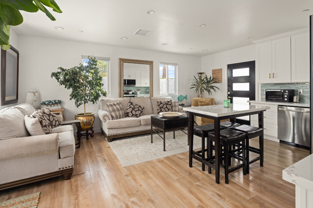 Gorgeous home centrally located a must see - Photo 1