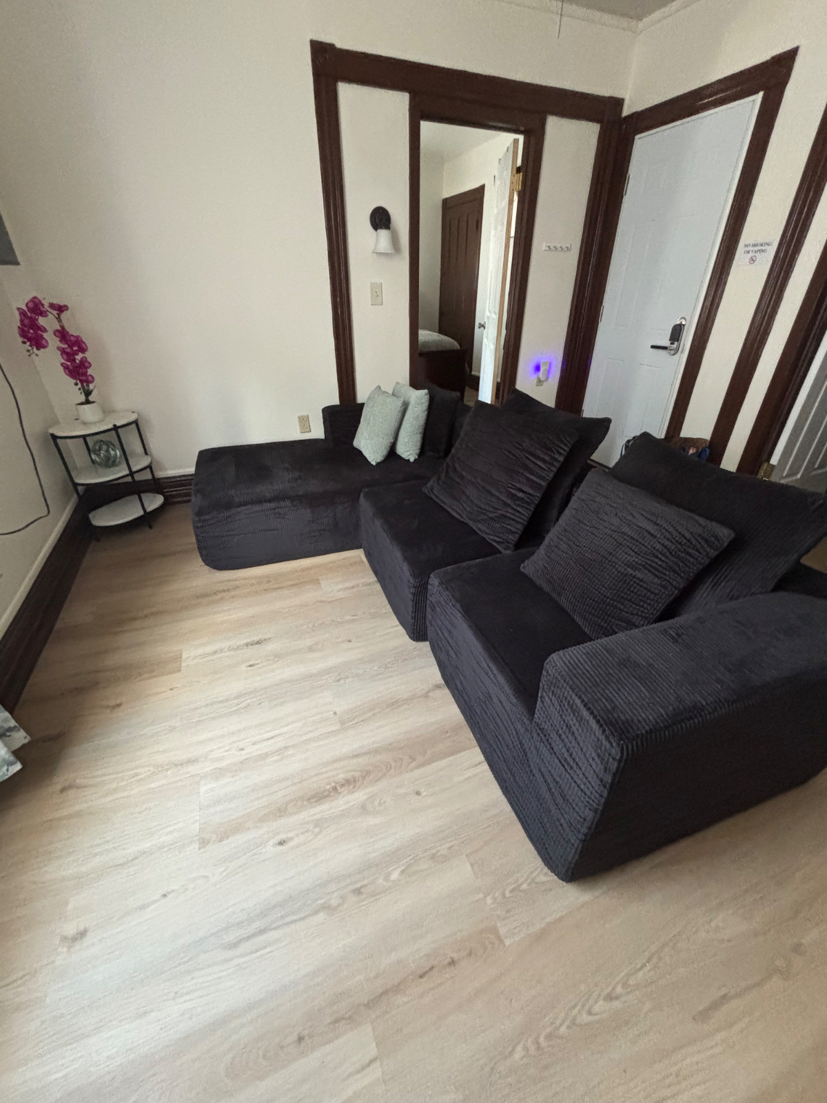 2 Bedroom - Photo 4