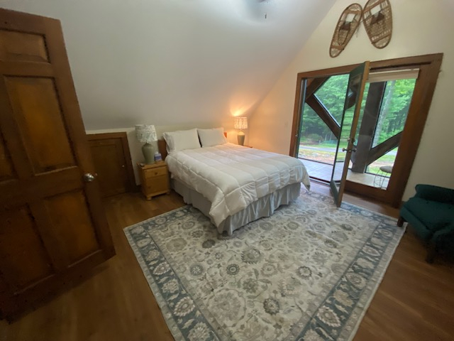 2 BR residence on lovely horse farm - Photo 6