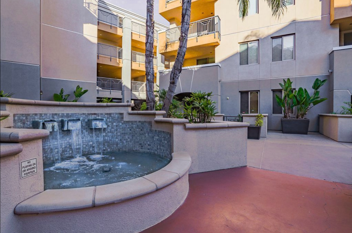 Gated Luxury Top Floor End Unit 2B1B Elevator Condo In Carmel Valley San Diego, next to Del Mar Highlands Town Center - Photo 6