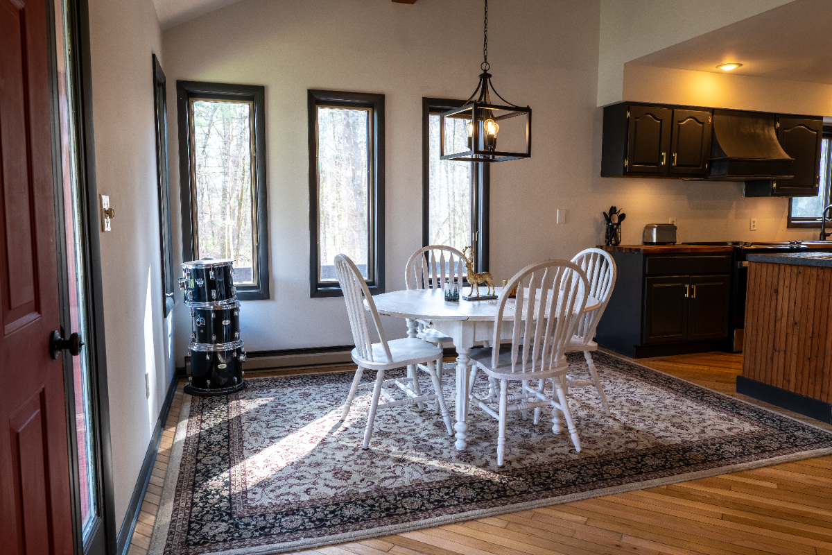 Brand New 1-Bedroom Basement Apartment with Private Entrance & All Utilities Included - Photo 4