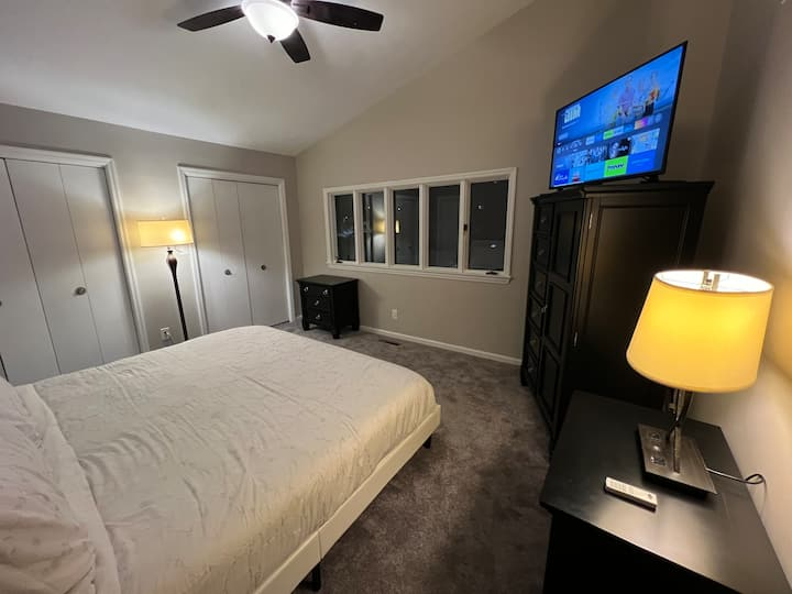 Edgewood Hills Retreat - King Bed - Photo 10