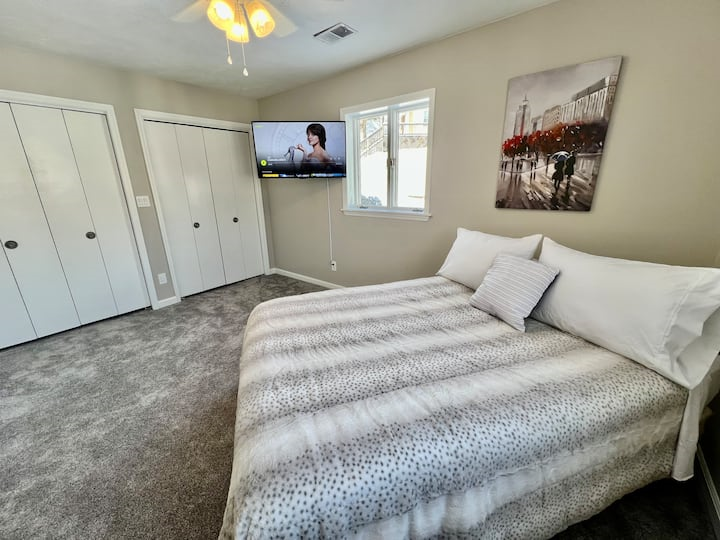 Edgewood Hills Retreat - King Bed - Photo 12