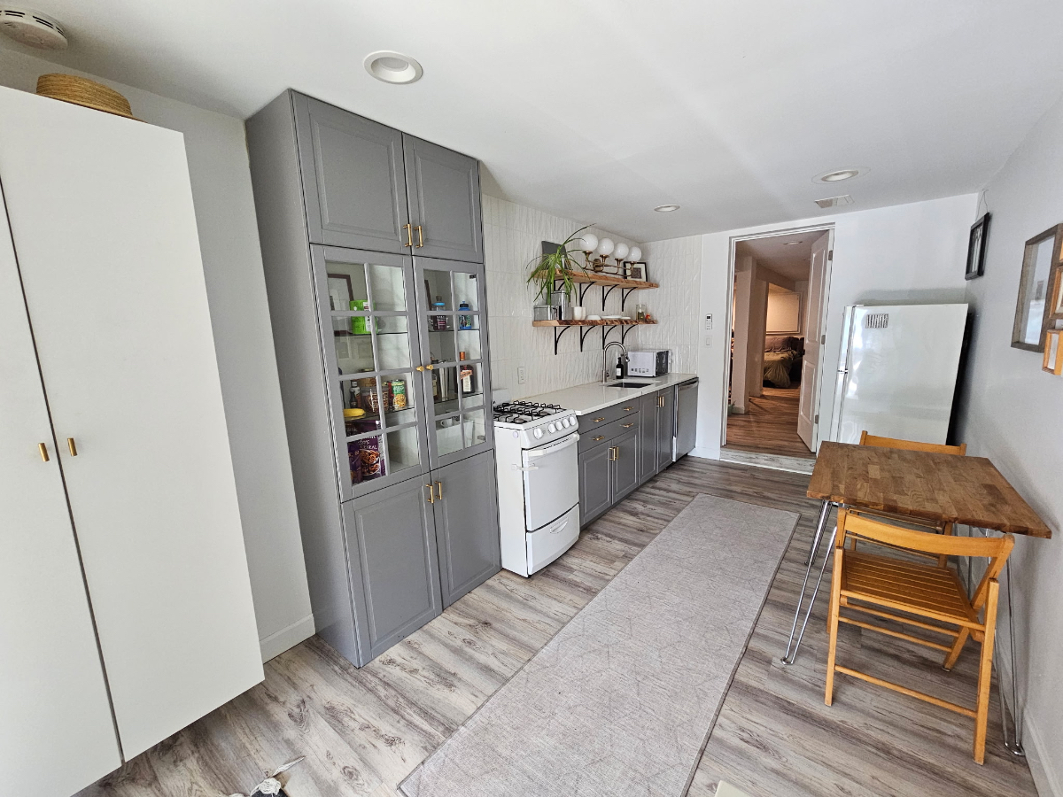 Newly renovated 1-BR English Basement - Photo 2