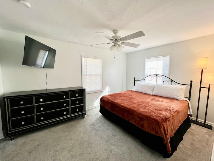 West Gate Retreat - King Bed - Double Decks - Photo 8